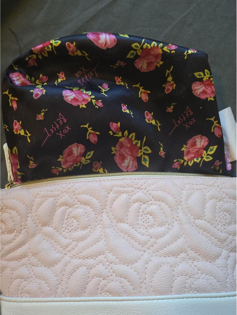 Betsey Johnson Rose Quilted Wristlet Pouch in Pastel Pink & Cream - Picture 3 of 6